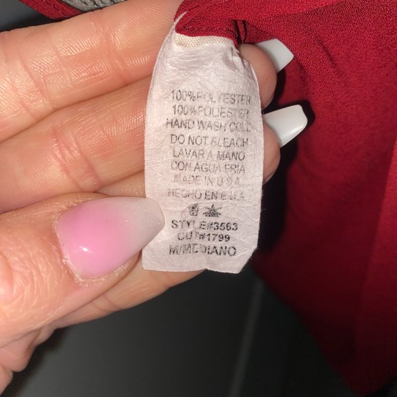 Red Dress - Picture 4 of 7